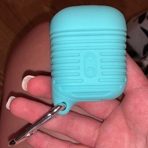 Airpods case with keychain